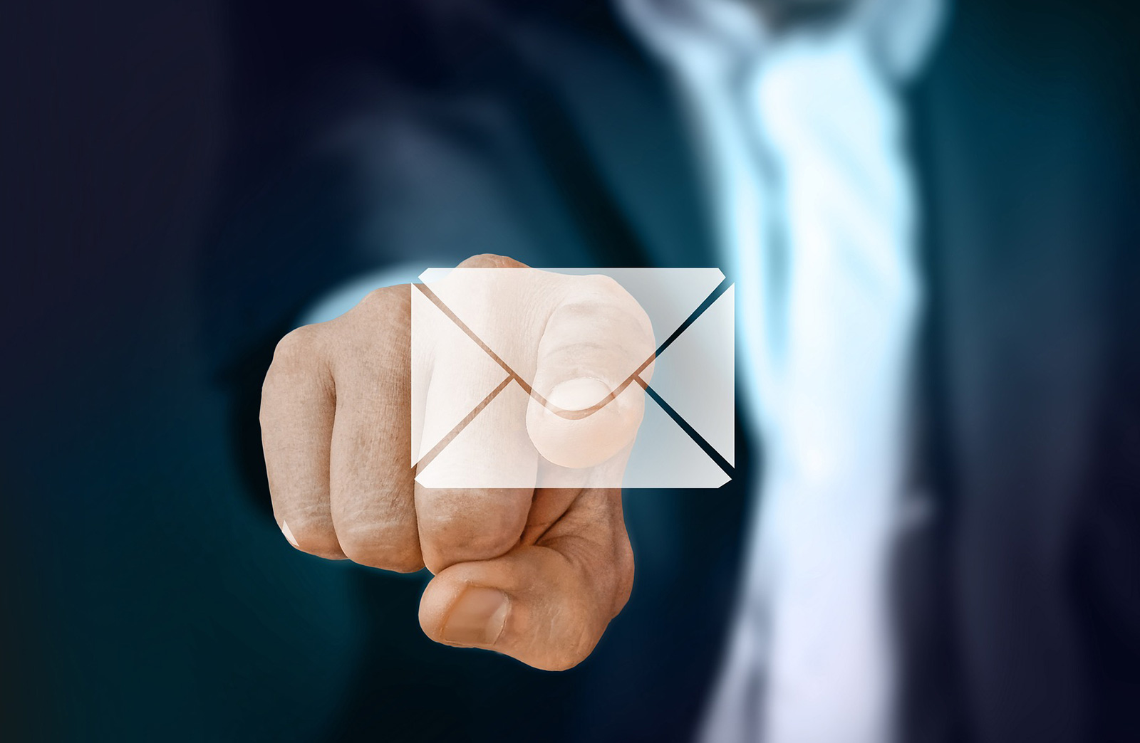 メールに添付できるファイルサイズと容量の大きいファイルを送信する方法