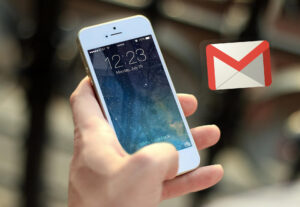 iPhoneのスリープ画面でGmailをすぐに通知させる2つの方法